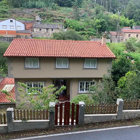 Feriehus A Debesa Do Rei Lousame